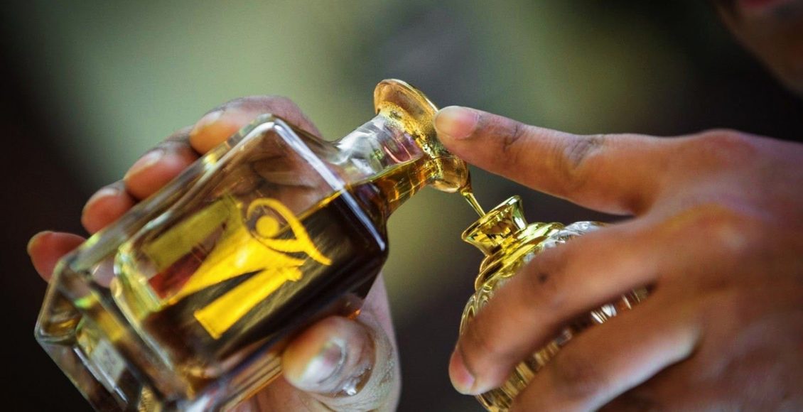 كيفية صنع العطور في المنزل