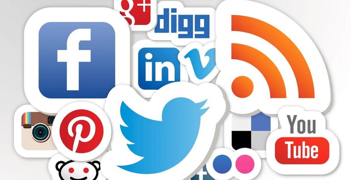 ما هي وظيفة متخصص السوشيال ميديا social media specialist ؟