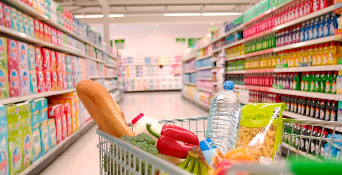 طريقة ترتيب البضاعة في السوبر ماركت
