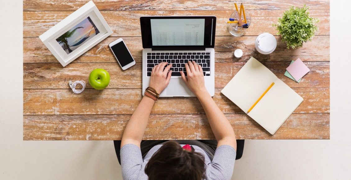 طريقة إصدار وثيقة العمل الحر