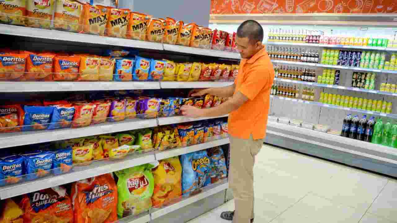 ديكور سوبر ماركت صغير