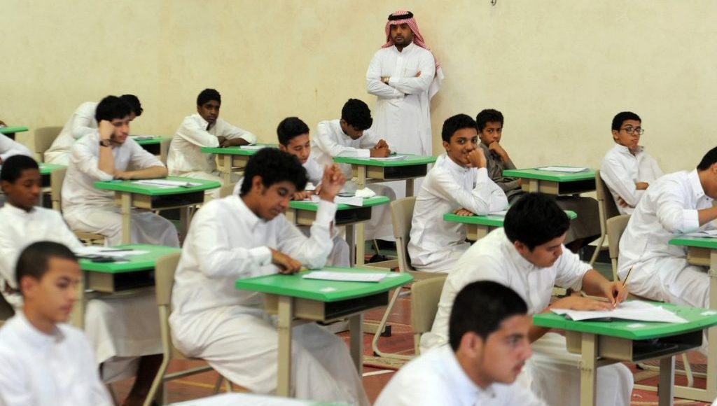كم رواتب المدارس الاهلية