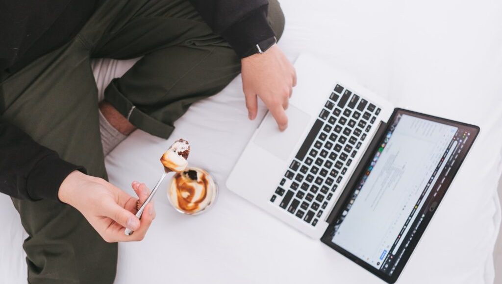 10 أخطاء تفعلها كل صباح تدمر يومك 