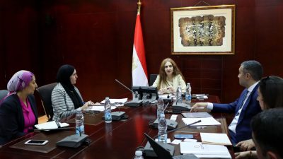 هيئة الاستثمار تبحث عن سُبل لتعزيز التعاون الاستثماري مع الشركات الآذرية