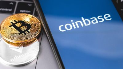 تقارير Coinbase تشير إلى تأثر العملات الرقمية في تراجعها الأخير بالأسواق العالمية