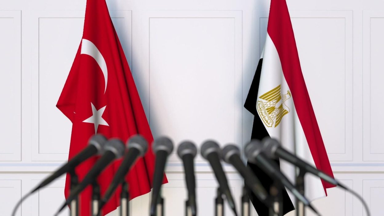 تعزيز التعاون المشترك بين مصر وتركيا لتنشيط السياحة وإنعاش الاقتصاد