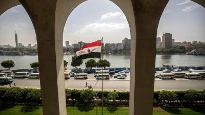 مؤشرات القطاع الخاص غير النفطي تواصل الانكماش في مصر للسنة الرابعة