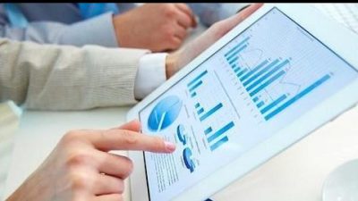 سعي الحكومة لإشراك القطاع الخاص في عملية تعزيز التنمية الاقتصادية المصرية